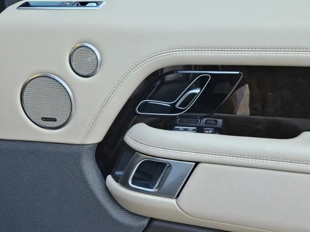 Land Rover Range Rover - Thumbnail 15