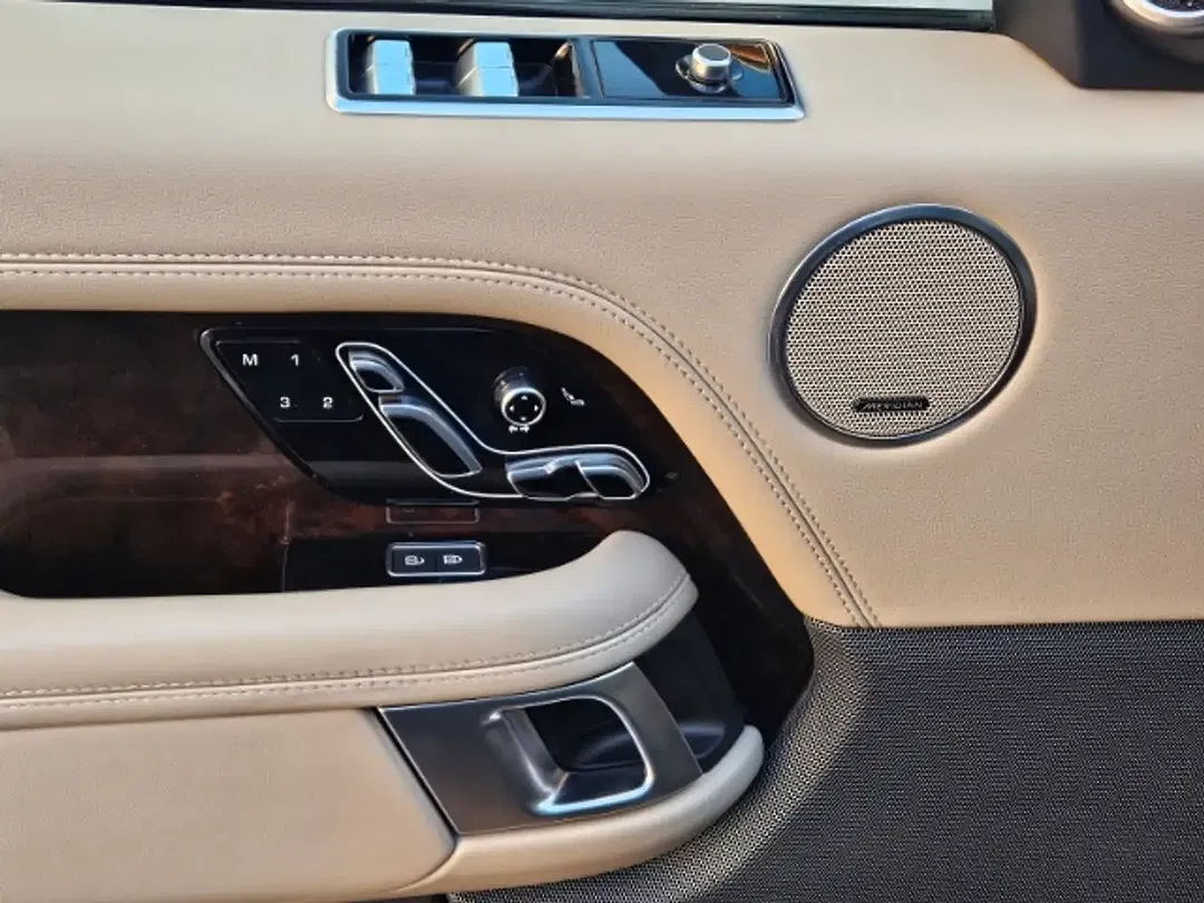 Land Rover Range Rover - Thumbnail 17