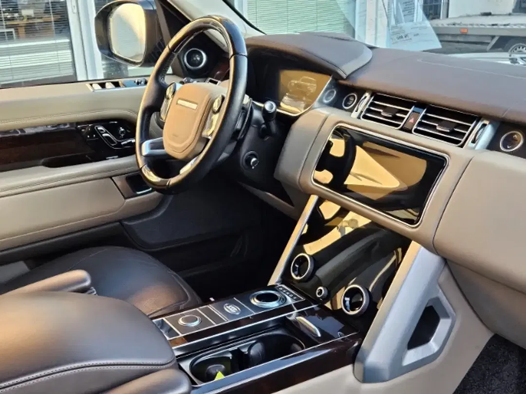 Land Rover Range Rover - Thumbnail 9