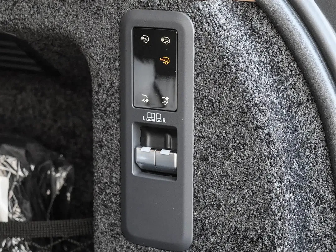 Land Rover Range Rover - Thumbnail 14