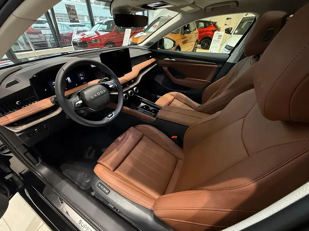 Skoda Superb - Thumbnail 9