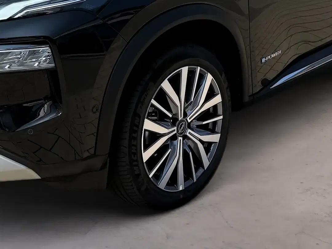 Nissan X-Trail - Thumbnail 11