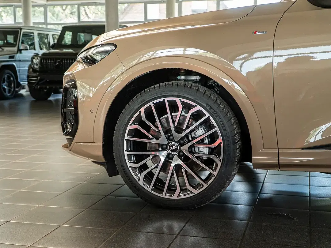 Audi Q5 - Thumbnail 5