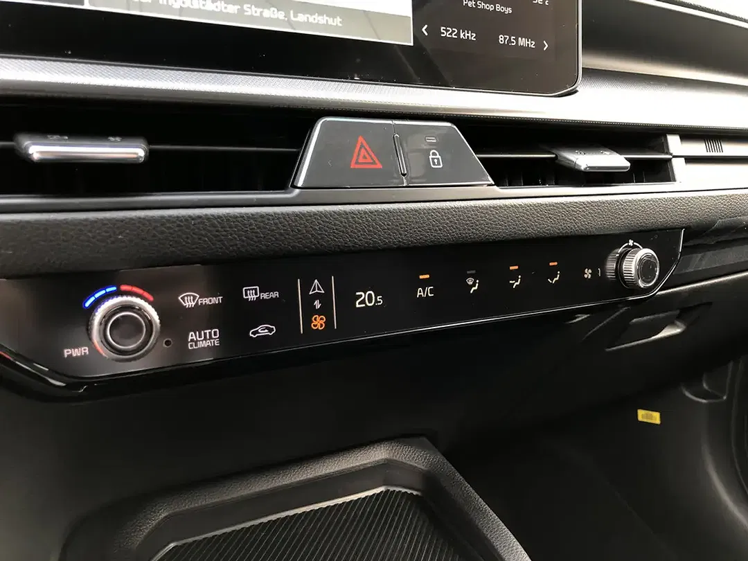 Kia Stonic - Thumbnail 12