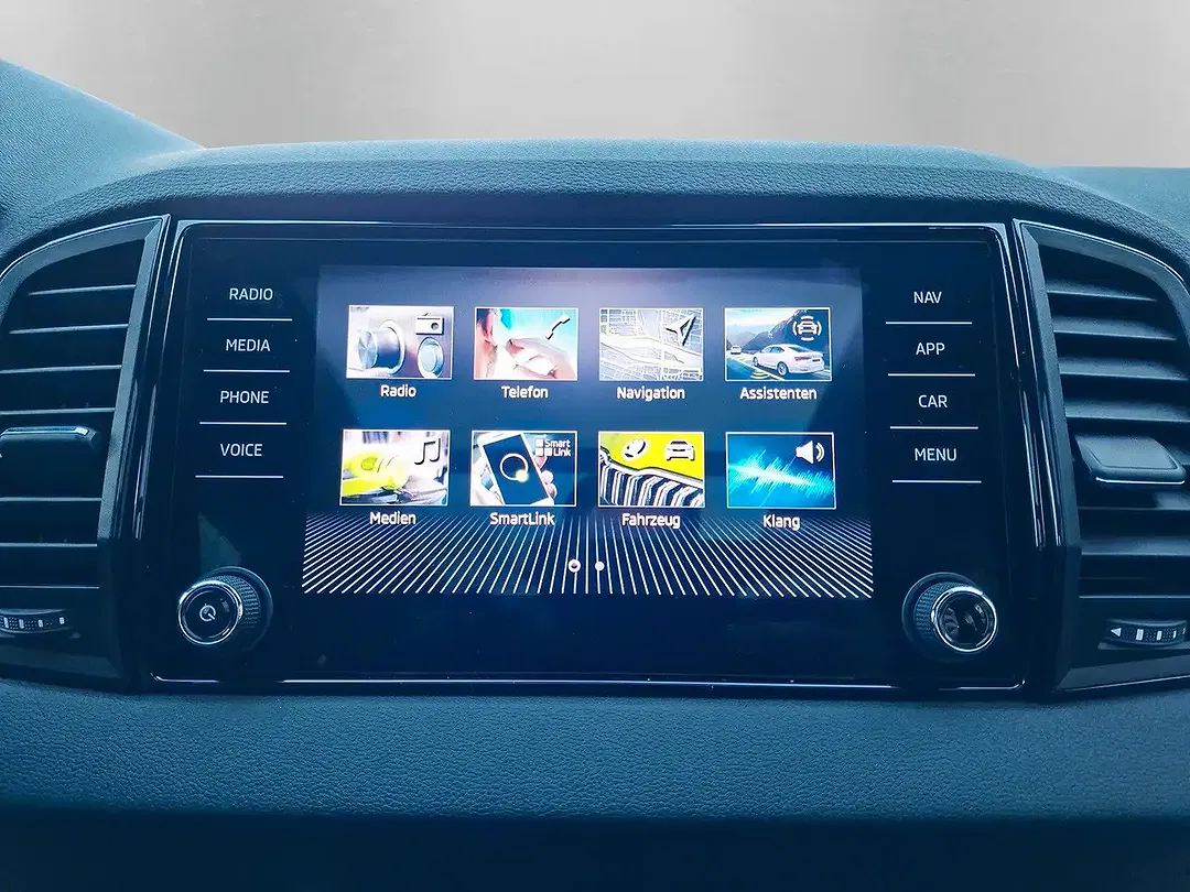 Skoda Karoq - Thumbnail 9
