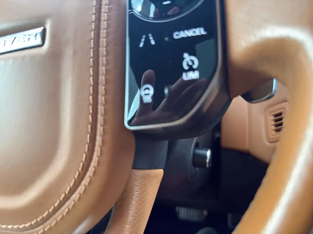 Land Rover Range Rover Velar - Thumbnail 21