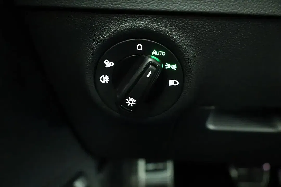 Skoda Karoq - Thumbnail 8