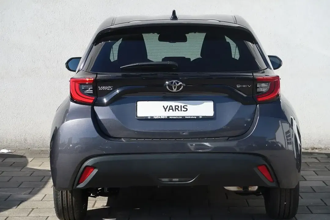 Toyota Yaris - Thumbnail 4