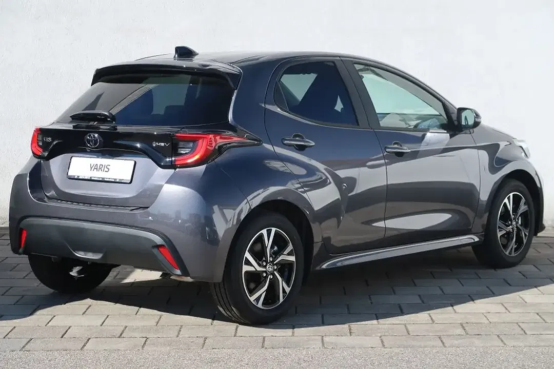 Toyota Yaris - Thumbnail 5