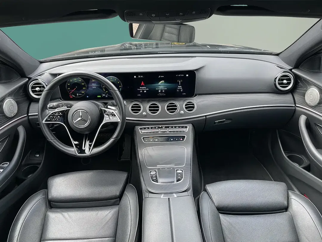 Mercedes-Benz E 300 - Thumbnail 10