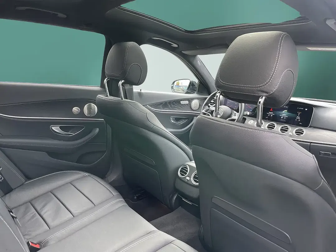 Mercedes-Benz E 300 - Thumbnail 13