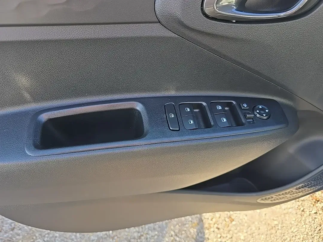 Hyundai i10 - Thumbnail 6