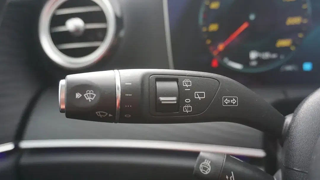 Mercedes-Benz E 300 - Thumbnail 14