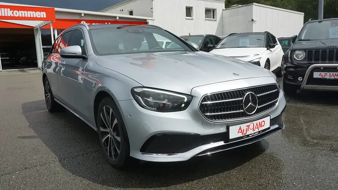 Mercedes-Benz E 300 - Thumbnail 7