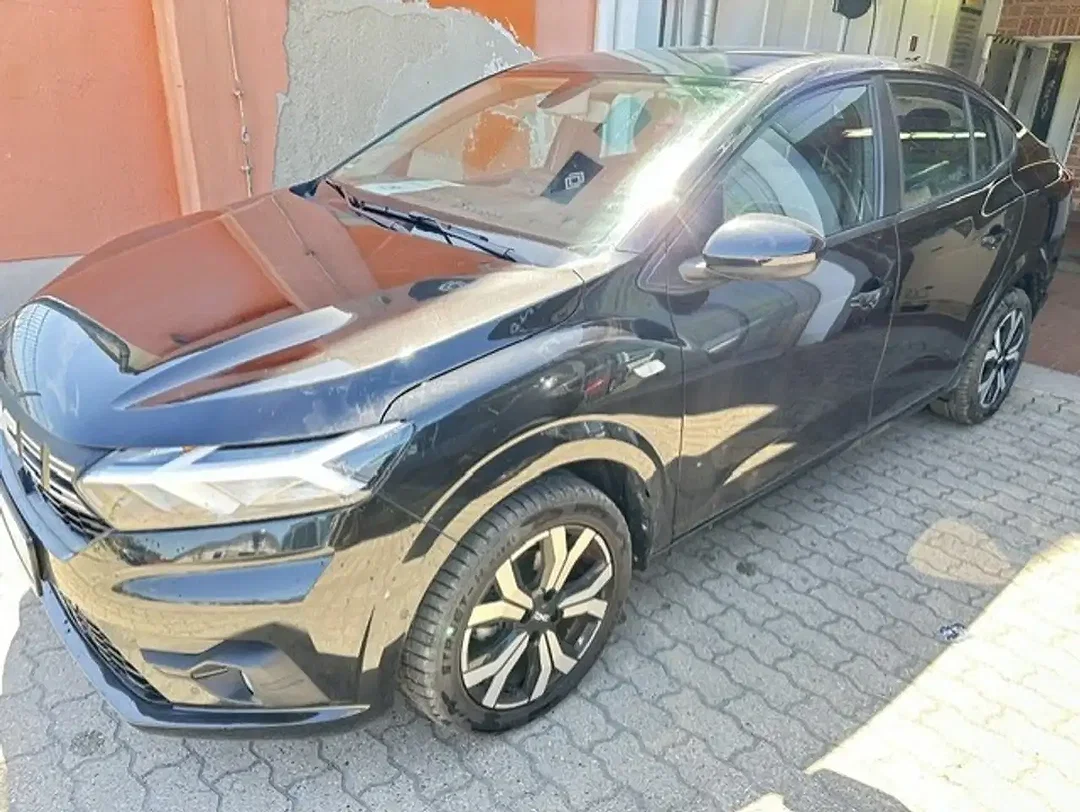 Dacia Logan - Afbeelding 1