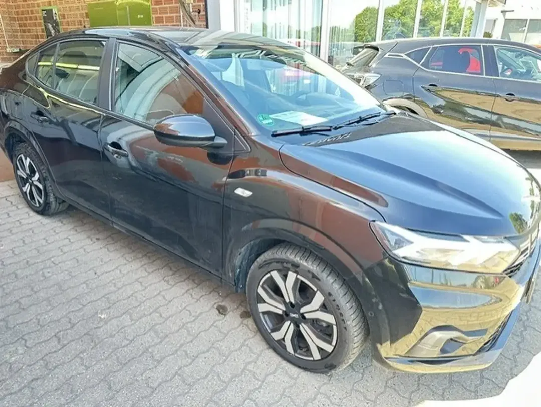 Dacia Logan - Thumbnail 2