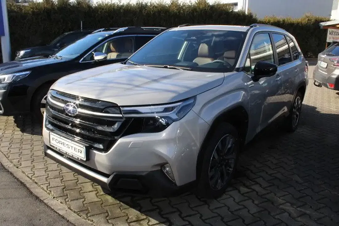 Subaru Forester - Thumbnail 2