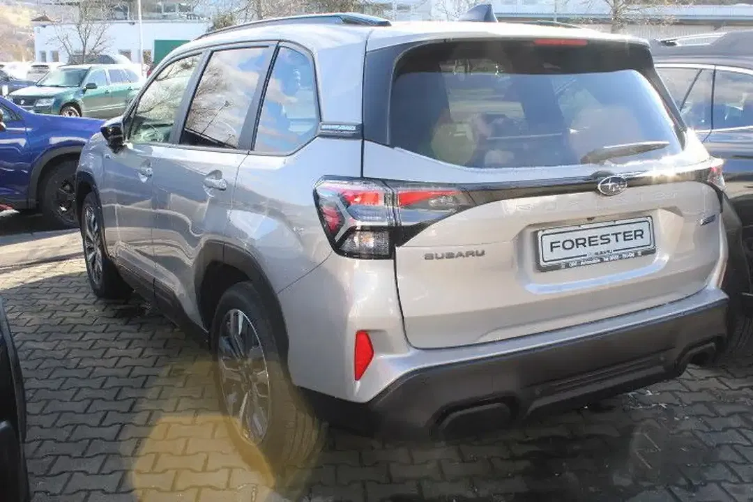 Subaru Forester - Thumbnail 4