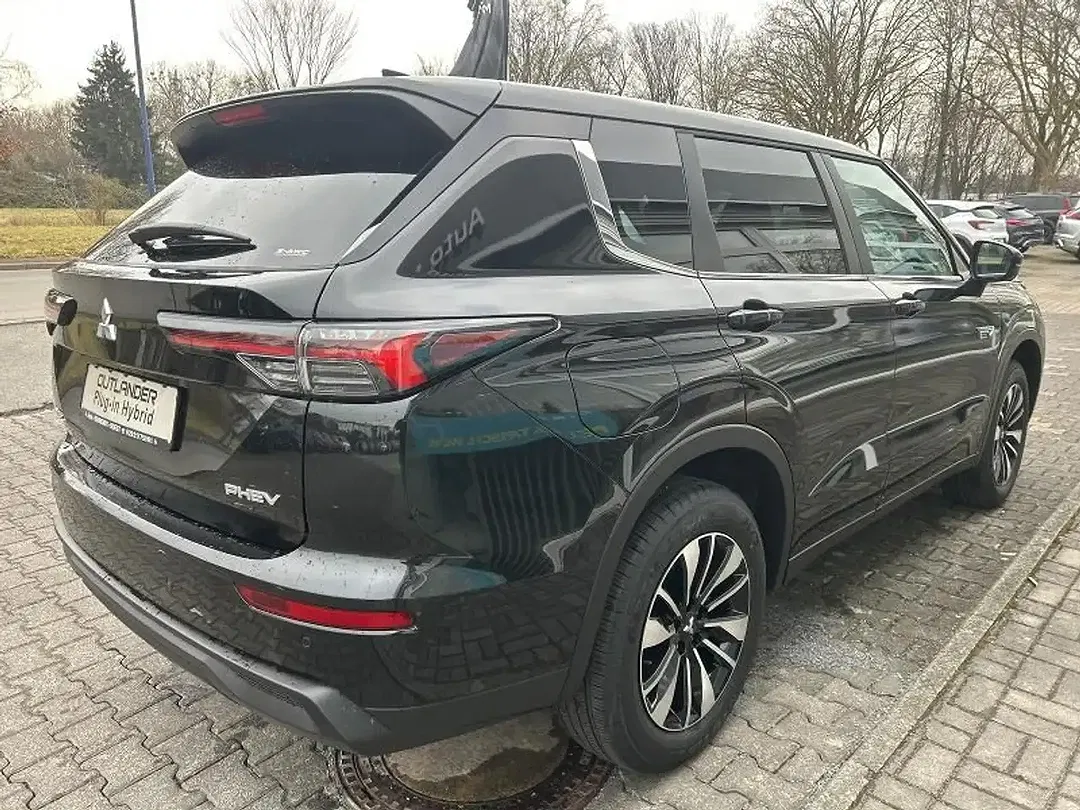 Mitsubishi Outlander - Thumbnail 7