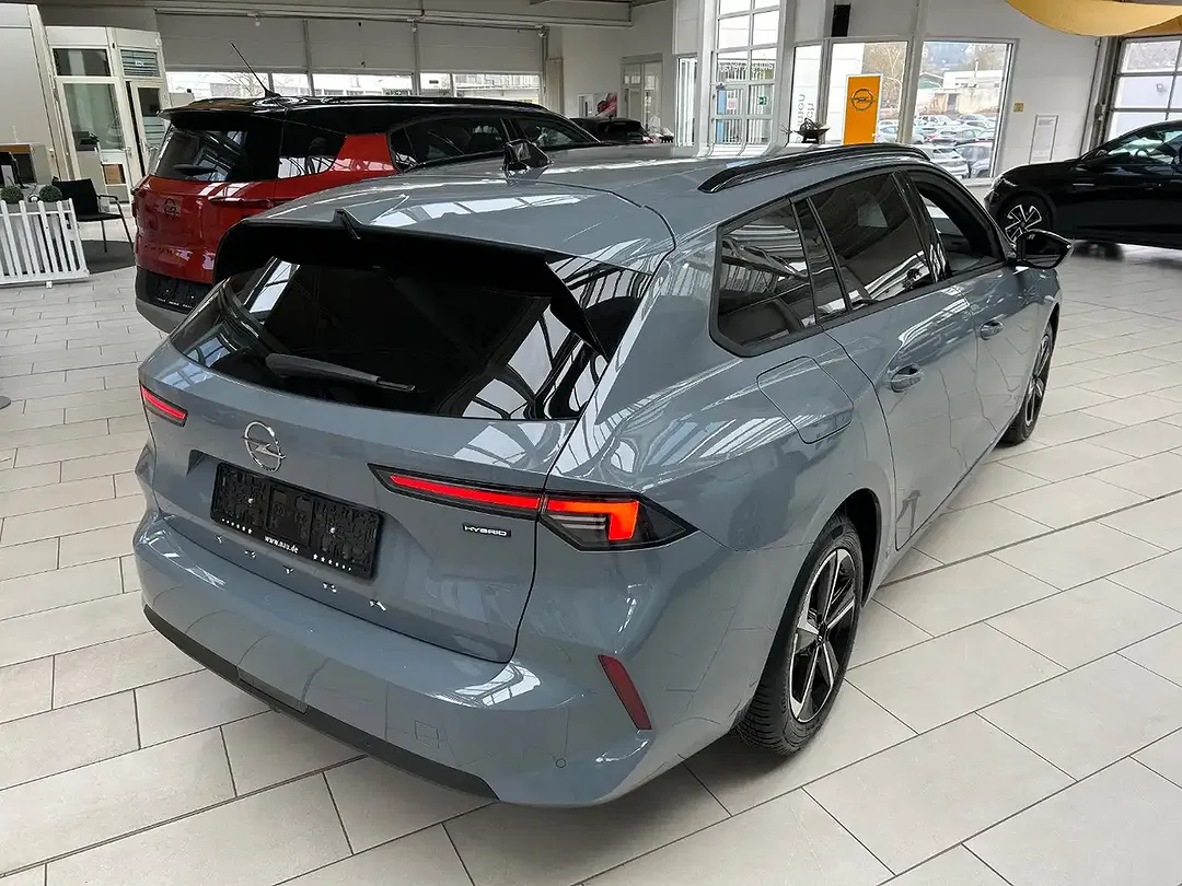 Opel Astra - Thumbnail 5