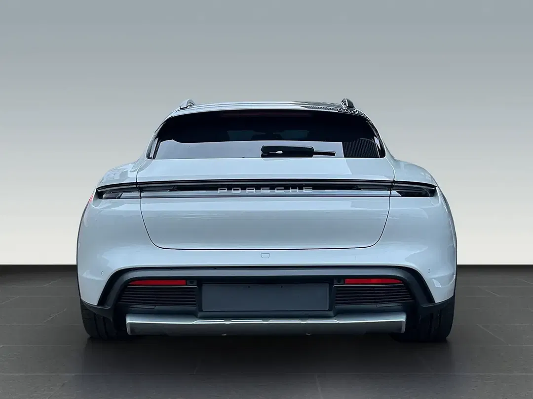 Porsche Taycan - Thumbnail 7