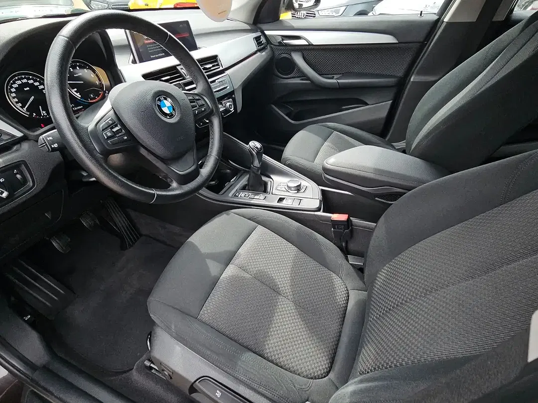 BMW X1 - Thumbnail 11