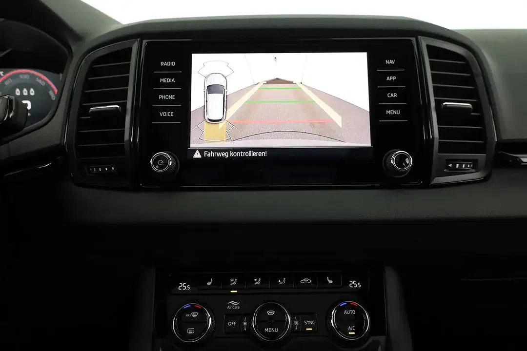 Skoda Karoq - Thumbnail 7