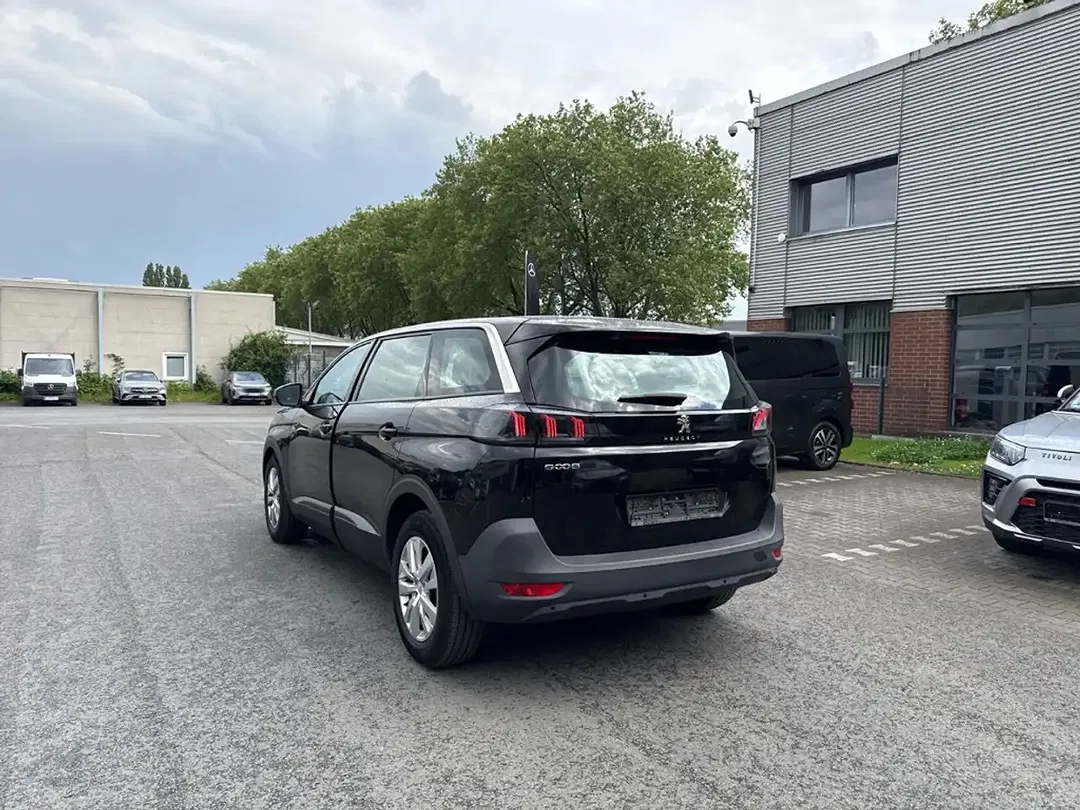 Peugeot 5008 - Thumbnail 7