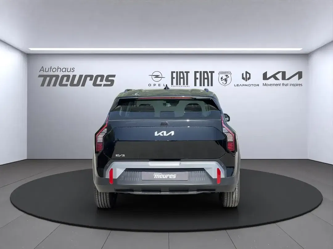 Kia EV3 - Thumbnail 3