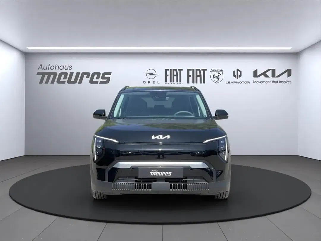 Kia EV3 - Thumbnail 6