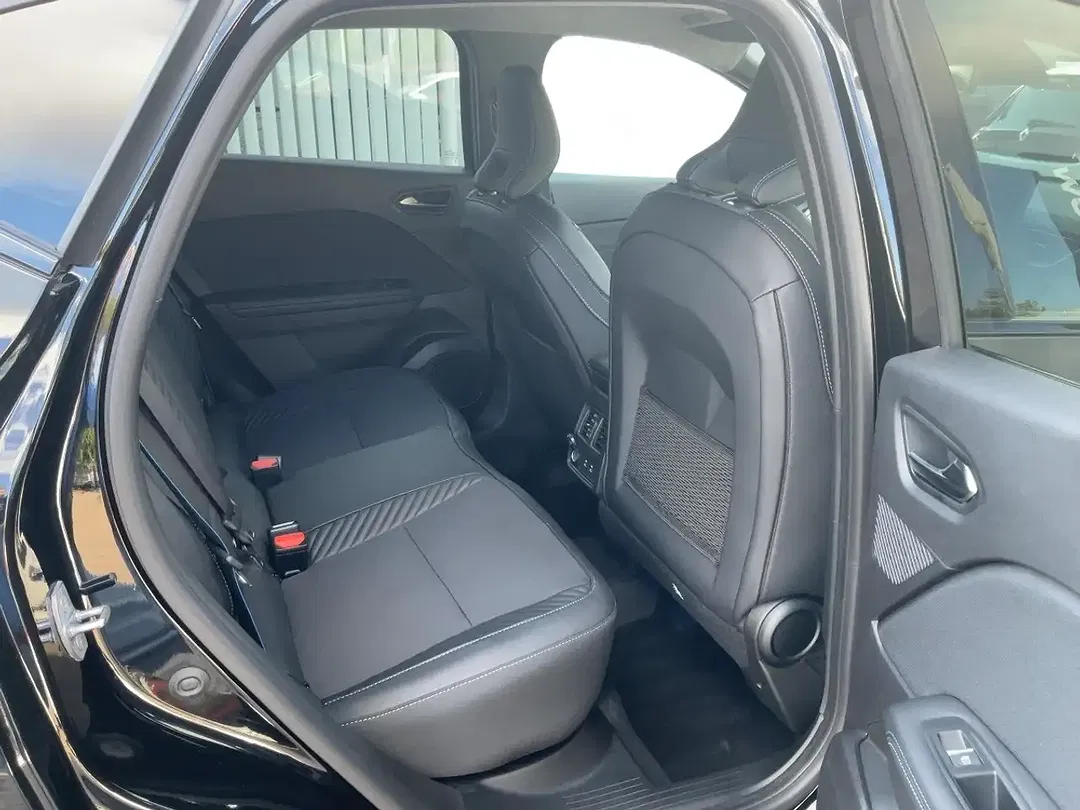 Renault Captur - Thumbnail 12