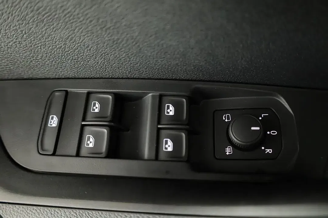 Skoda Karoq - Thumbnail 8