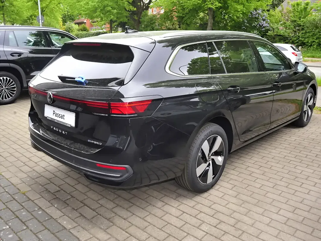 Volkswagen Passat Variant - Thumbnail 4