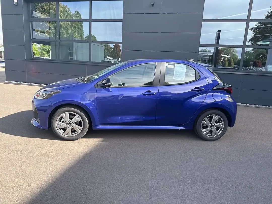 Mazda 2 - Thumbnail 2