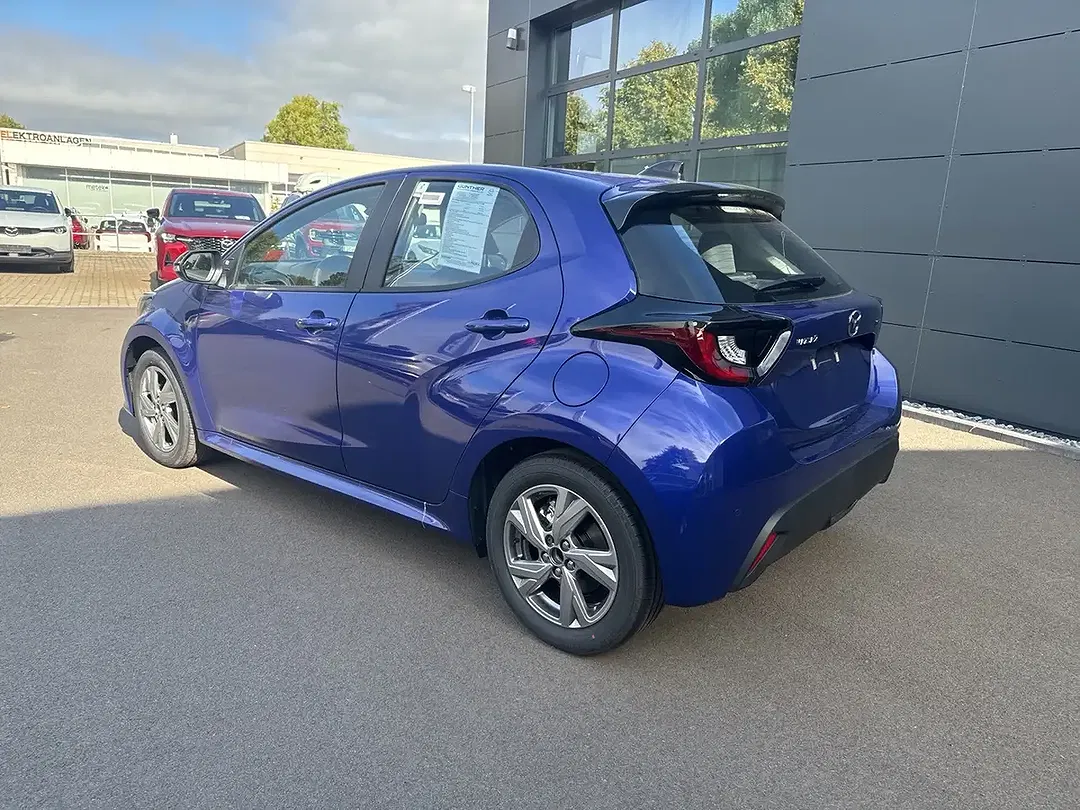 Mazda 2 - Thumbnail 3