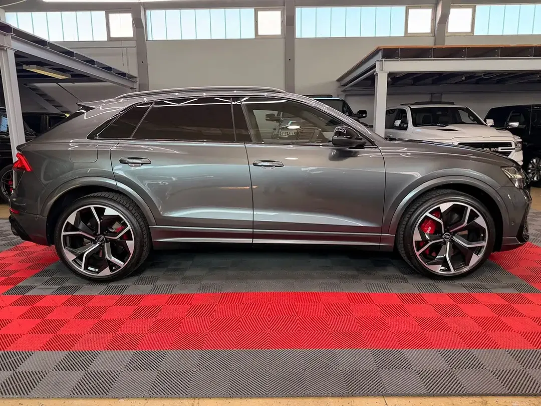 Audi RS Q8 - Thumbnail 13