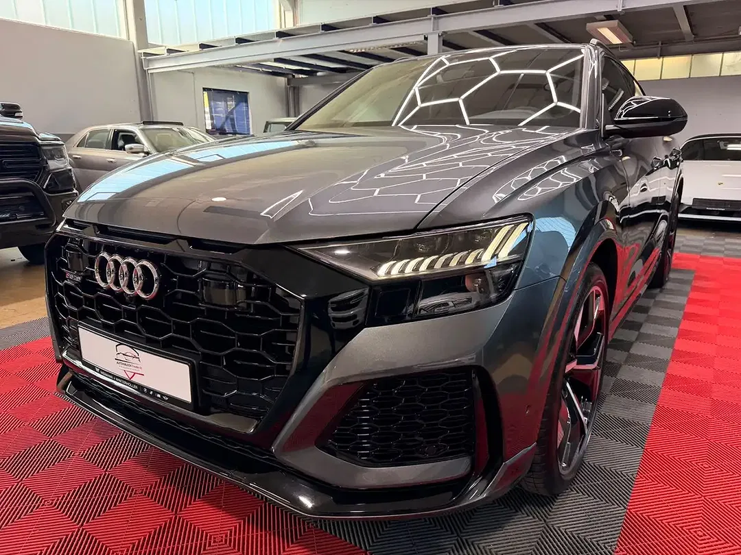Audi RS Q8 - Thumbnail 3
