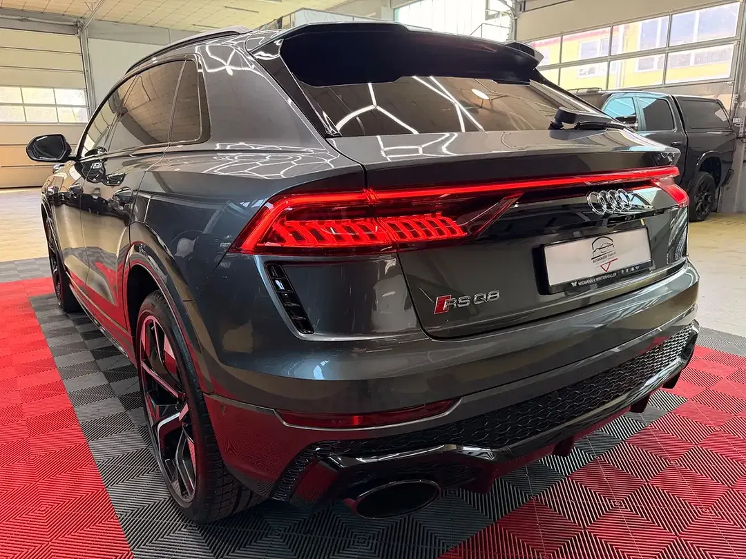 Audi RS Q8 - Thumbnail 6