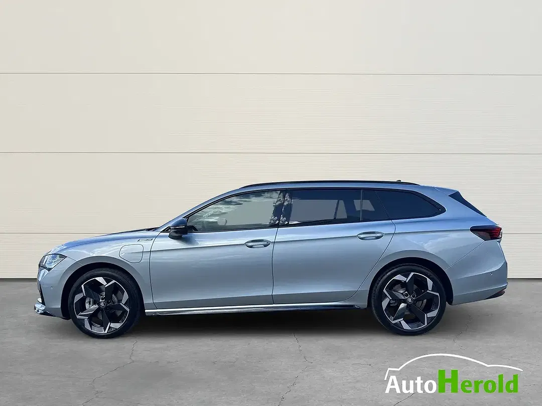 Skoda Superb - Thumbnail 4