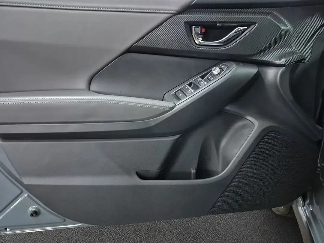 Subaru Crosstrek - Thumbnail 13