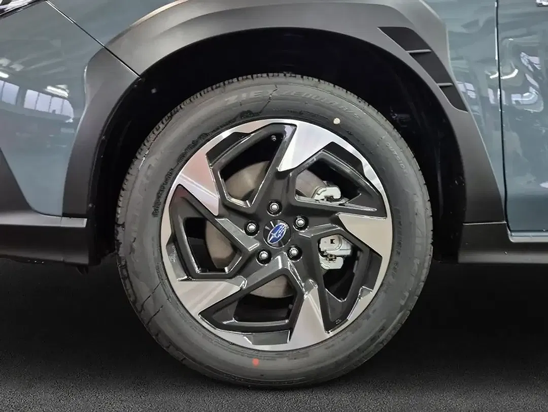 Subaru Crosstrek - Thumbnail 5