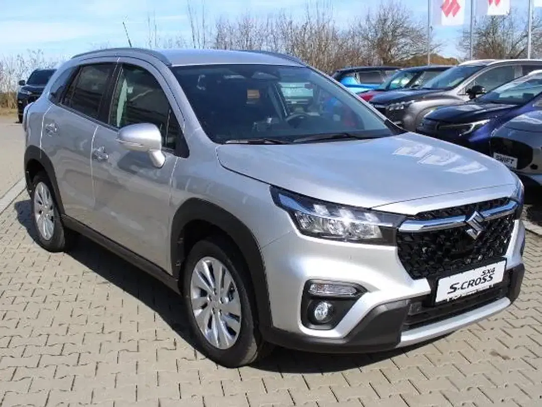Suzuki S-Cross - Thumbnail 2