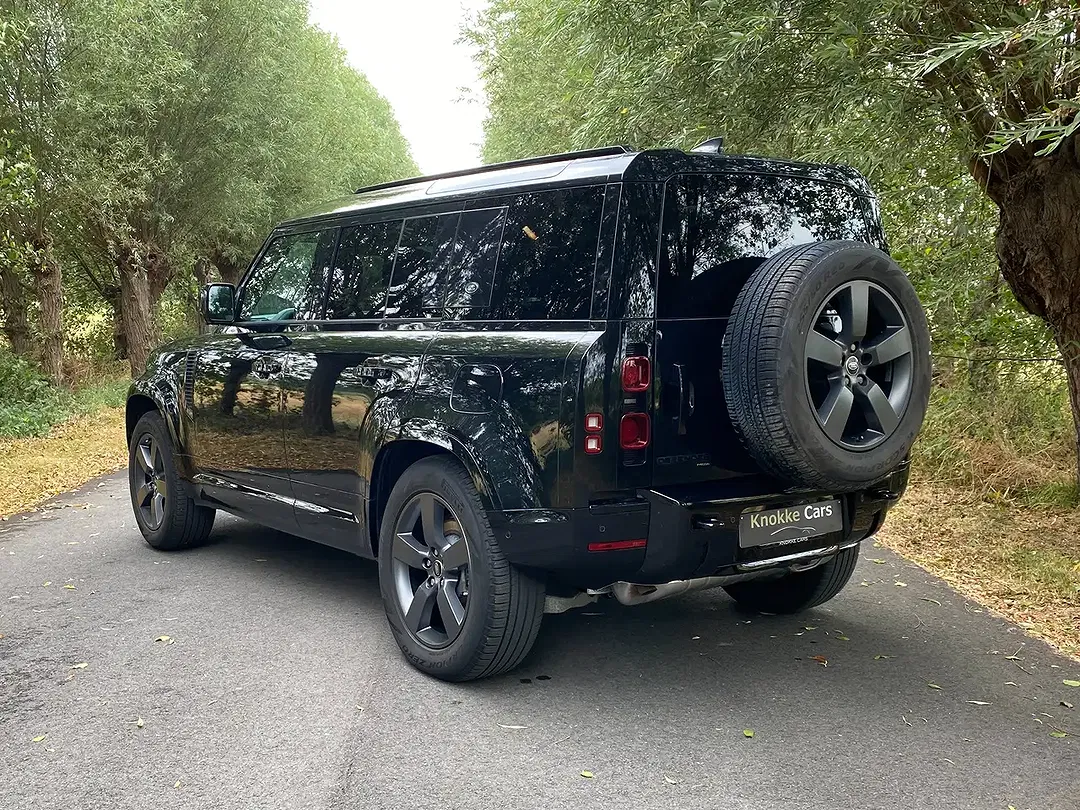 Land Rover Defender - Thumbnail 2