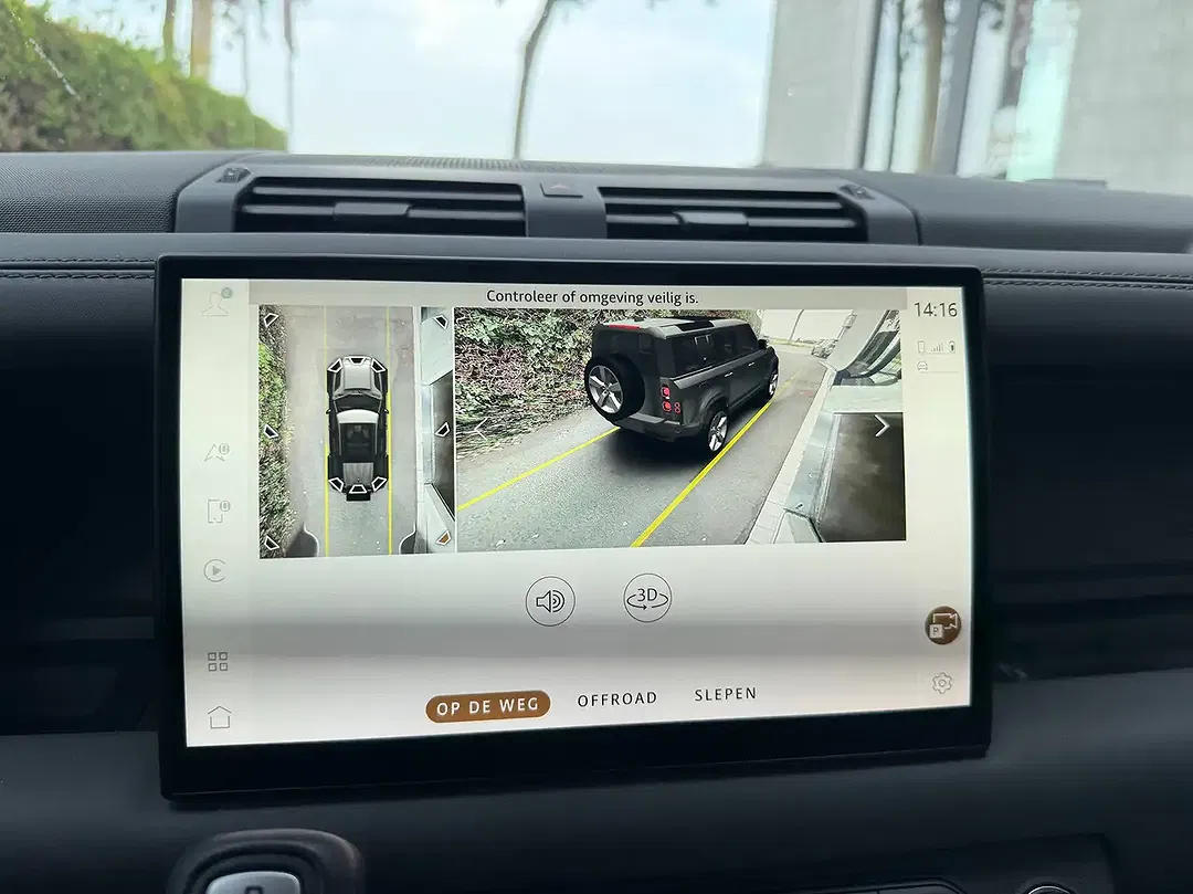 Land Rover Defender - Thumbnail 9