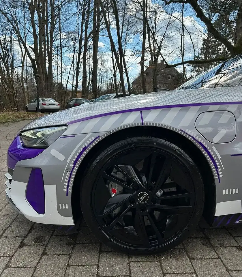 Audi RS e-tron GT - Thumbnail 11