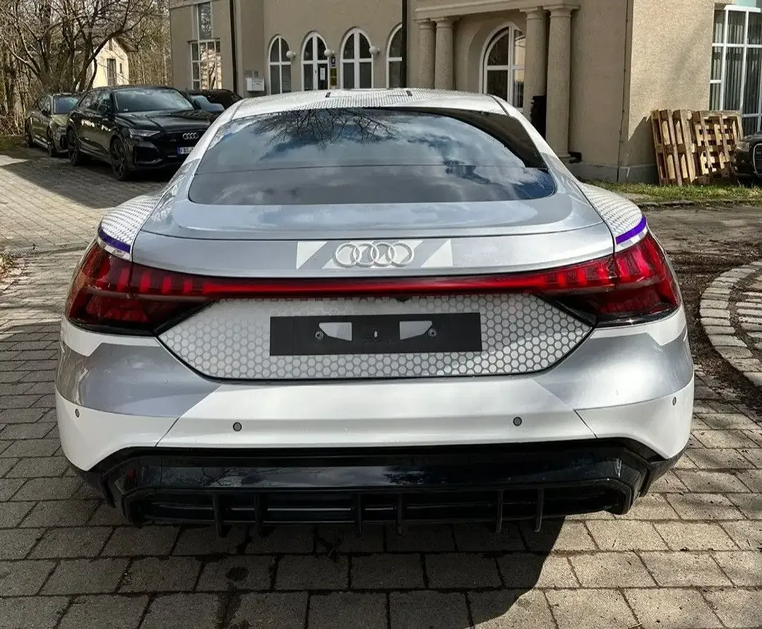 Audi RS e-tron GT - Thumbnail 9