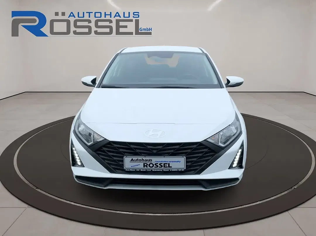 Hyundai i20 - Thumbnail 2