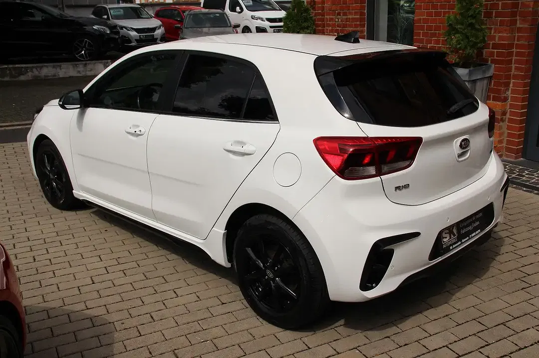 Kia Rio - Thumbnail 7