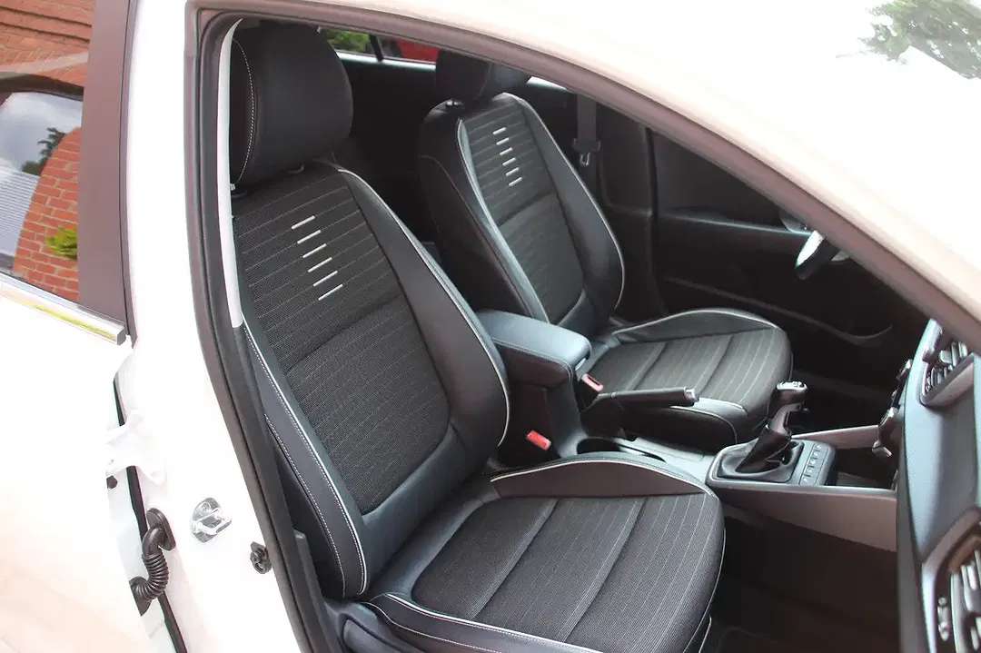 Kia Rio - Thumbnail 8