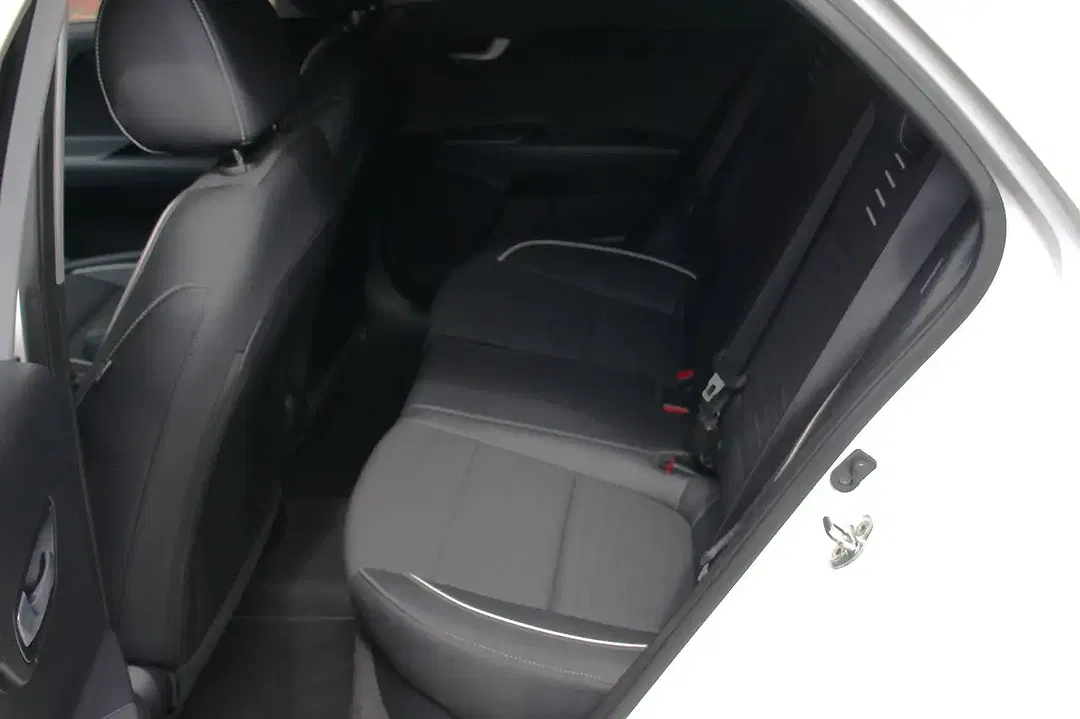 Kia Rio - Thumbnail 9